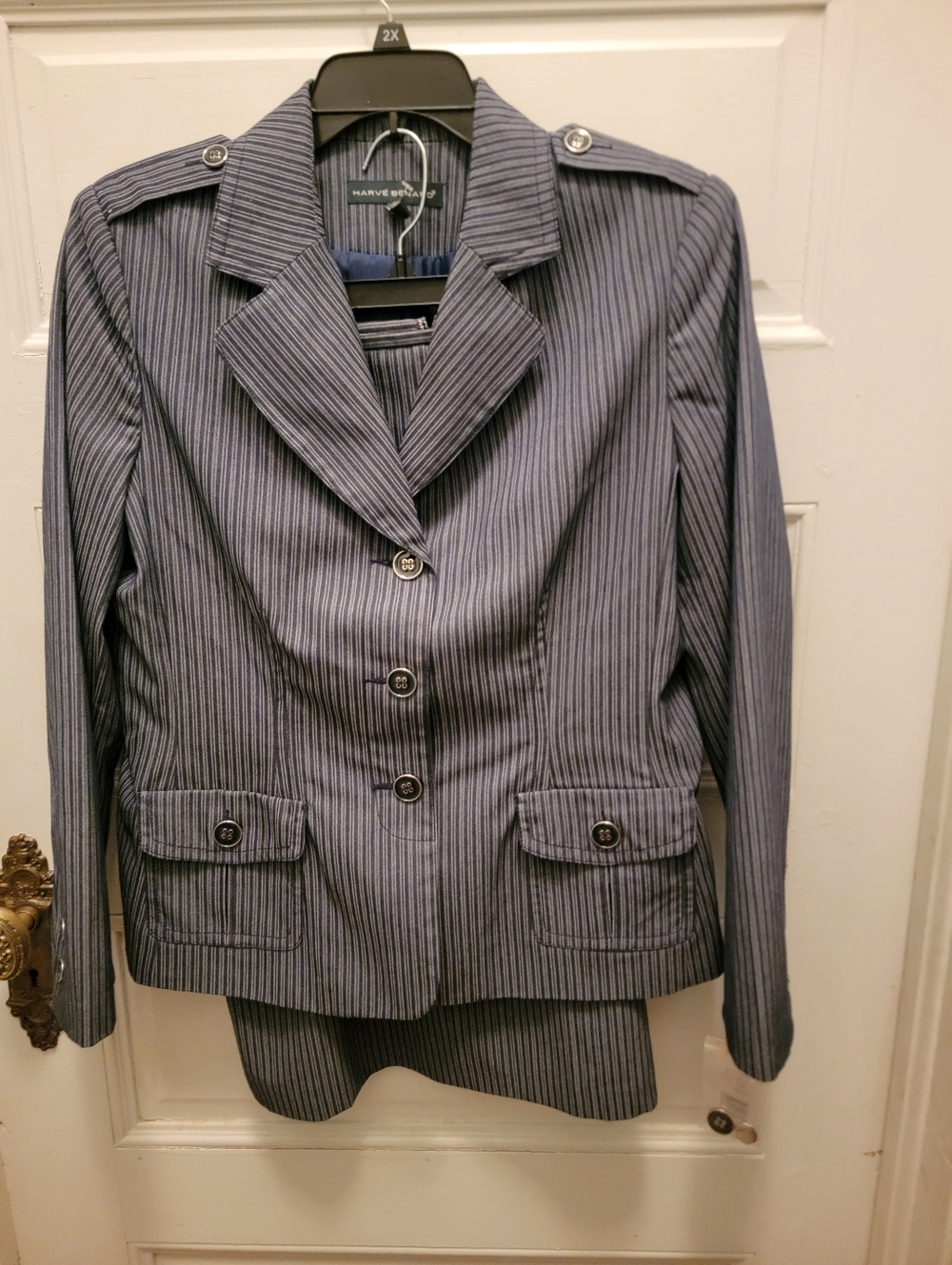 Harve Benard Navy and Black Pinstripe Sz 16 Set